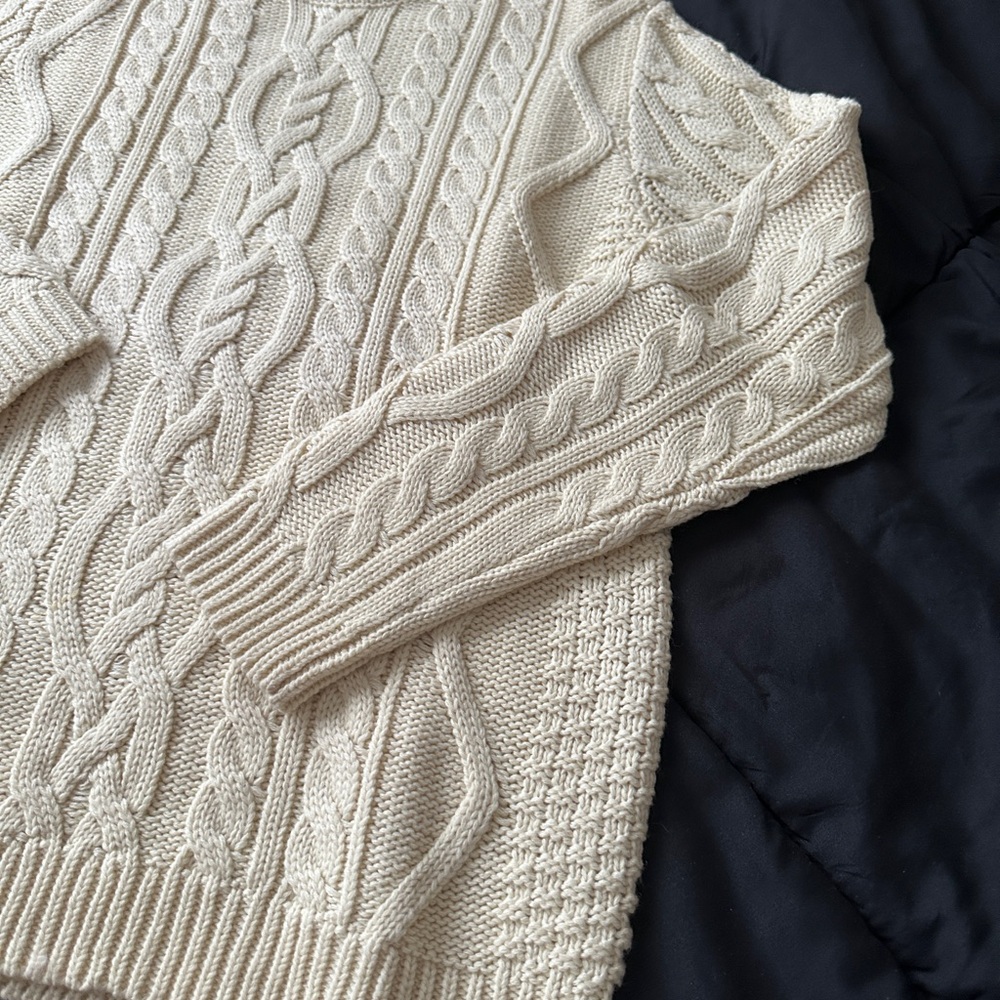 Men's Cream Cable Knit Sweater - Picture 3 of 4